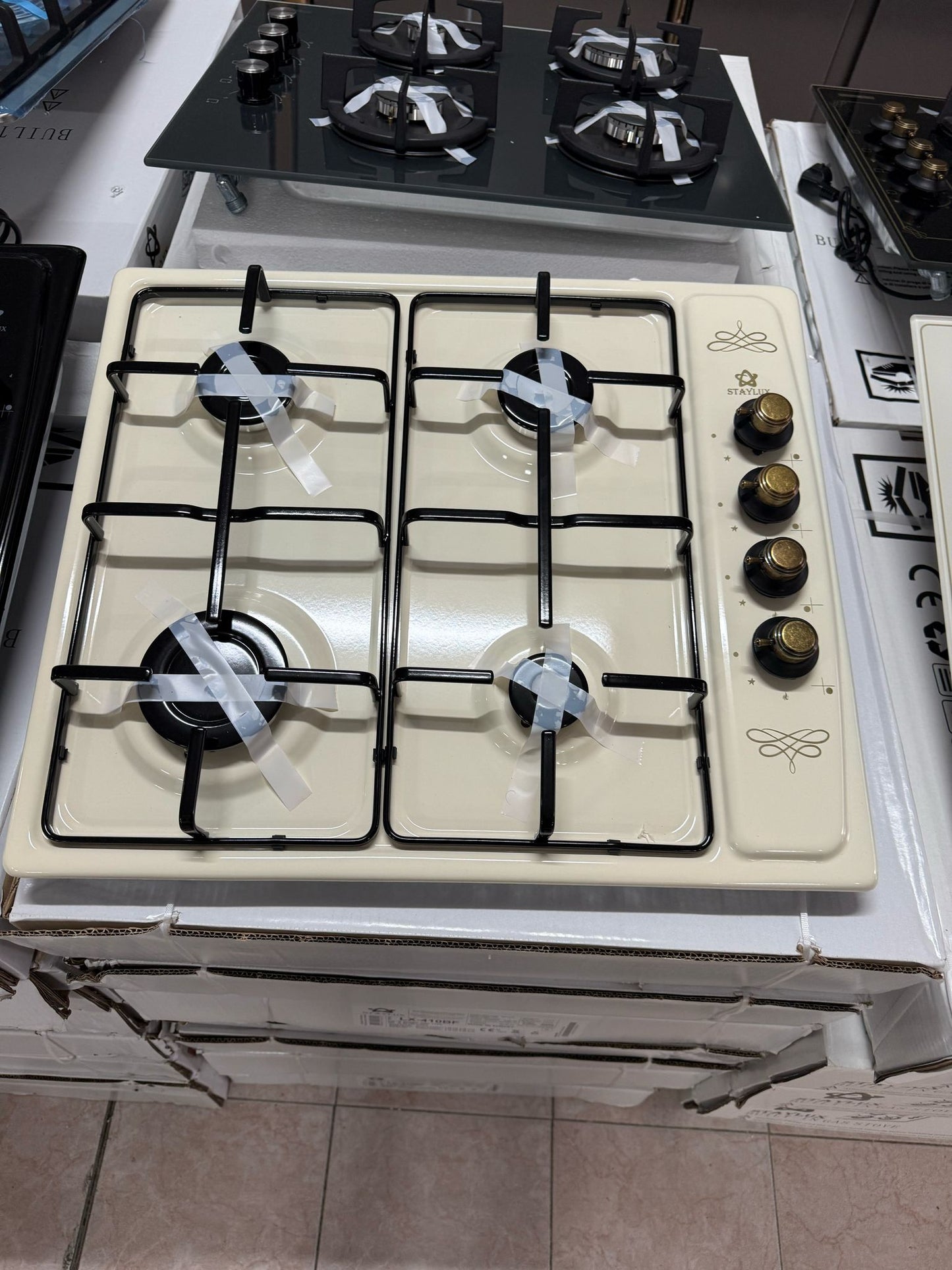 PIANO COTTURA 4 FUOCHI BEIGE E OTTONE