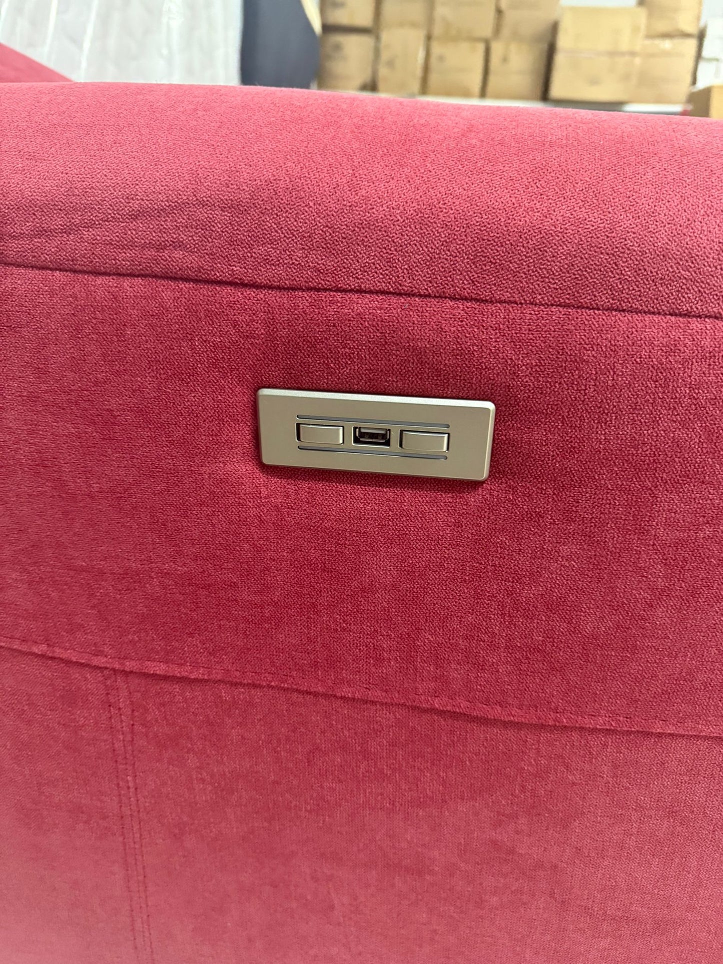 Divano Relax Reclinabile Elettronicamente con USB Laterali
